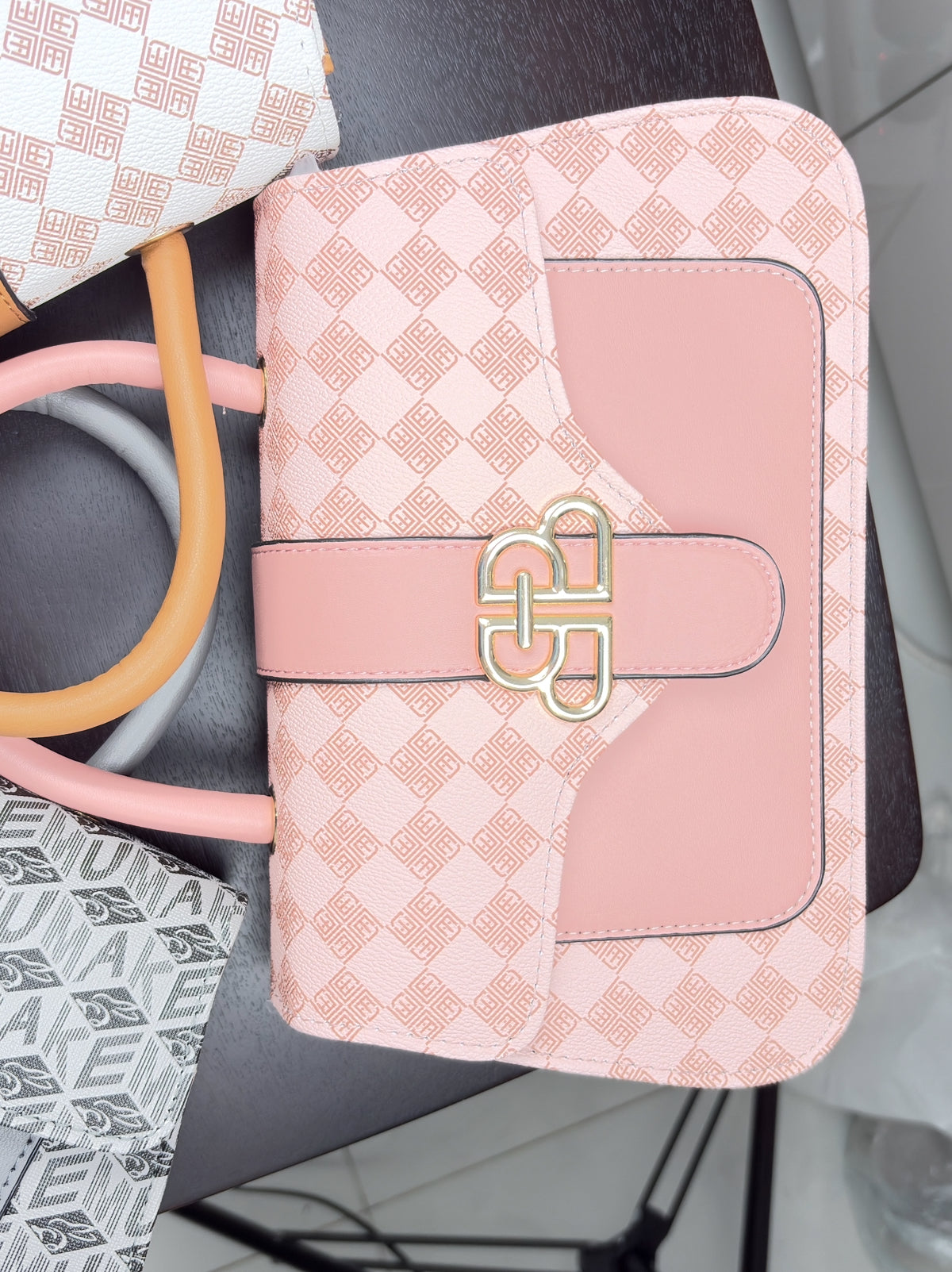 QHNEW Classic Women hand and shoulder Bag (Different Colors)