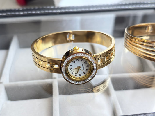 Women’s Stainless Steel Analog Watch 1